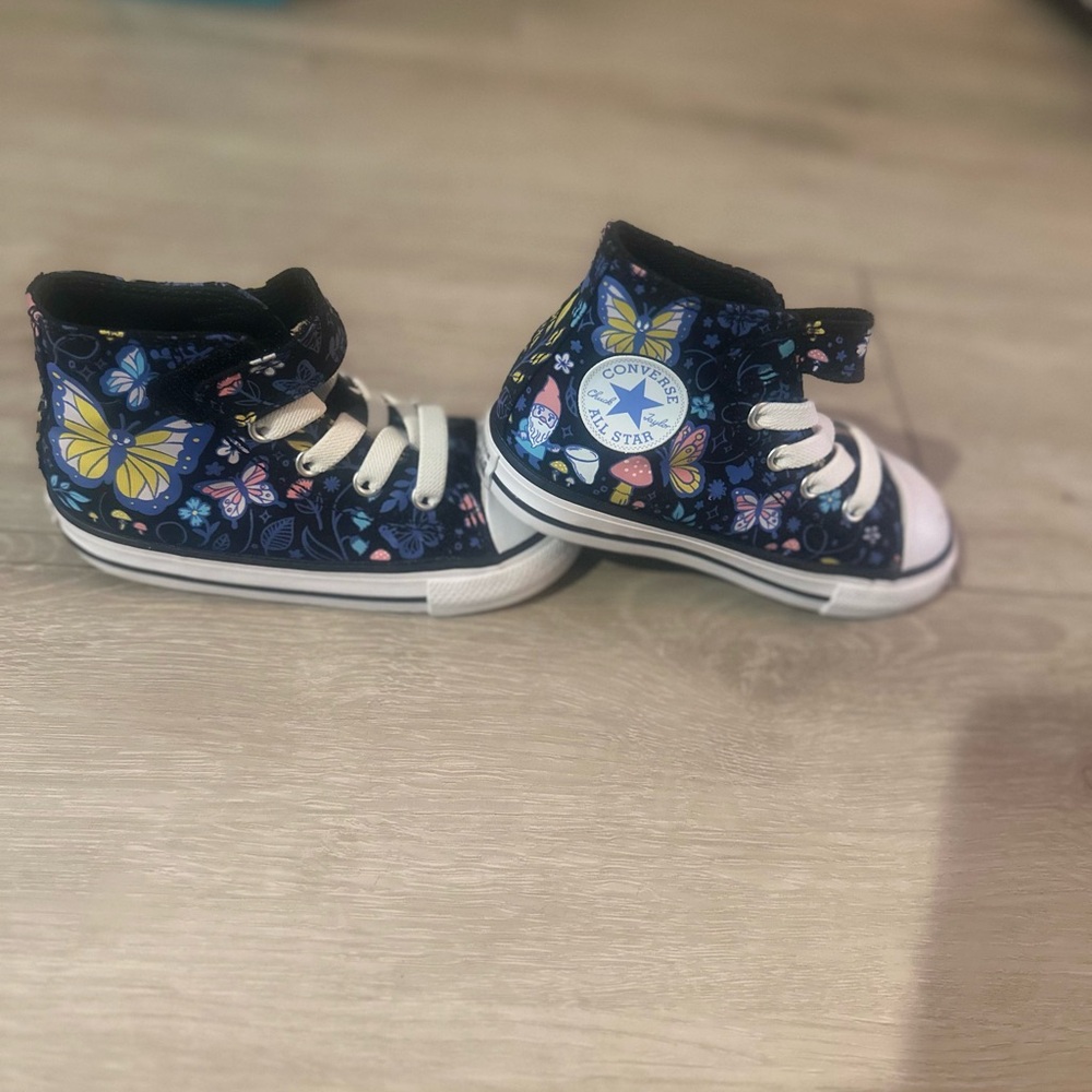 Converse High Top Butterfly Sneakers Toddler Girl Size 7